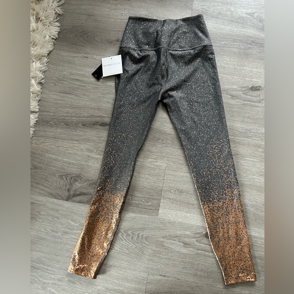 NWT Beyond yoga alloy ombre high-waist leggings in grey with gold speckle size L - Picture 2 of 6